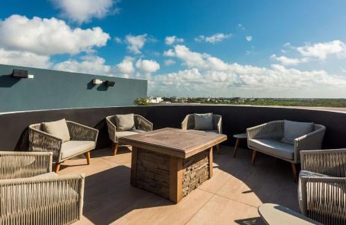 Zazil-ha House | Luxury Penthouses w Rooftop Pool & Beach Access
