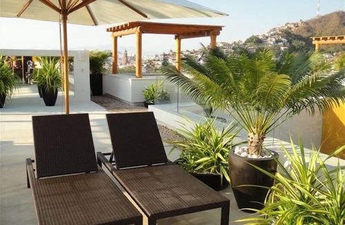 Emiliano Zapata Apartment | Luxury Studio in Heart of Romantic Zone Fun!