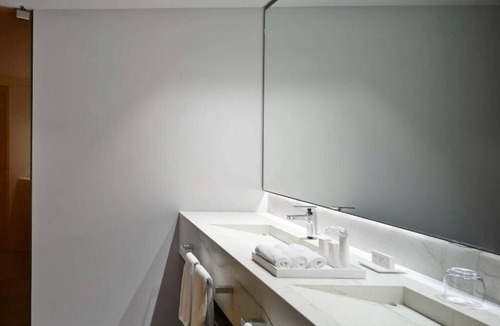 Hipodromo Hotel | Luxury Urban Escape w/Terrace | Pet-friendly | Near El Pendulo Bookstore