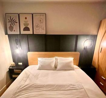 Bui Thi Xuan House | LYLAC Home Saigon NTMK - City Center Spacious Modern Townhouse Roof Terrace