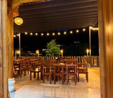 Dong Van Hotel | Mộc homestay & restaurant