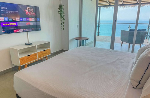 Brisas del Marques Condo | Magical sunsets, king bed, and pro service B403