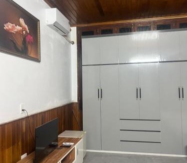 Cau Giay Hotel | Mai Hương