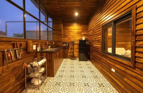 Soc Son Ski Chalet | Maia House Homestay