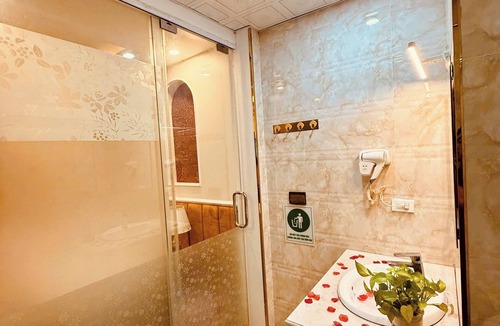 My Đinh Hotel | Majestik Hotel