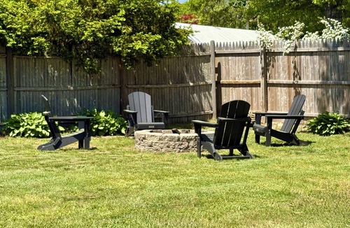 White Island Shores House | Make this charming, modern retreat your home away from home!