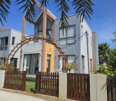 Xuyen Moc Bed & Breakfast | Malibu Tropicana Villa - 4 phòng ngủ - Nova Hồ Tràm