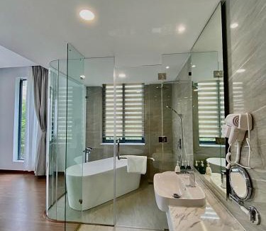 Bien Hoa Hotel | Mansion Park Hotel & Apartment