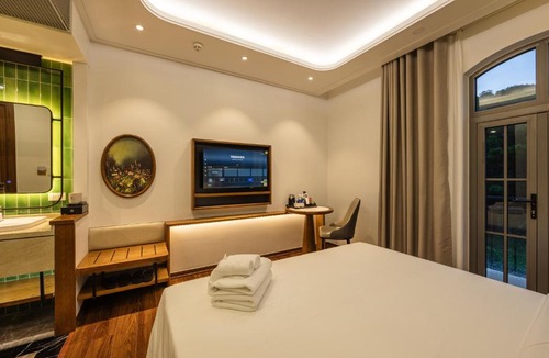 An Thoi Hotel | Mareva Khem Beach Hotel