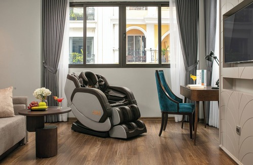 Hang Bac Hotel | May De Ville Lakeside Hotel