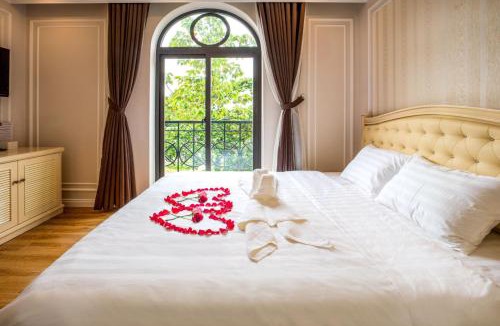 Con Son Hotel | Maya Hotel 2