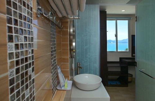 Tran Phu Beach Hotel | Melyna Hotel Nha Trang Beach
