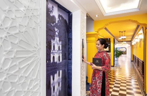 Hang Trong Hotel | Minerva Church Hotel