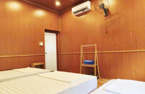 Trung Khanh House | Minh Khang Homestay Bản Giốc- Tay's Traditional Village