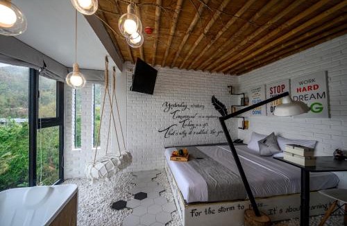 Quy Nhon Hotel | Mira Bãi Xếp Quy Nhơn - The Hidden Jewel