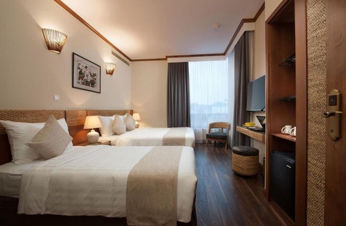 Hang Buom Hotel | MK Premier Boutique Hotel