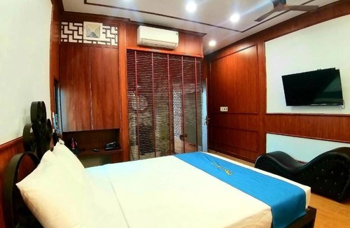 Long Bien Hotel | Moc An by Bay Hotel