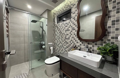Tay Ho Apartment | Modern Apartment with Balcony - The HOTA House