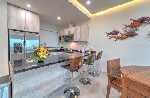 Emiliano Zapata House | Modern Apt. at Nayri Life & Spa: Rooftop Terrace, Pool & Jacuzzi Steps to Beach!
