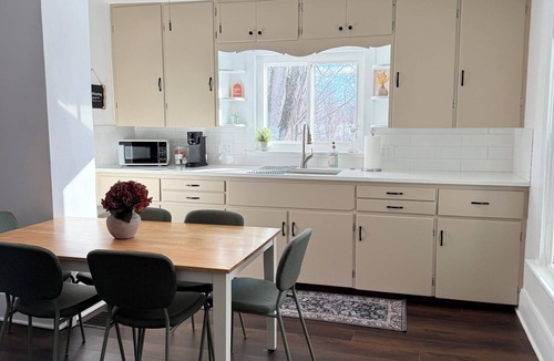 Pataskala House | Modern Cape Cod - King Bed - 15m from Intel