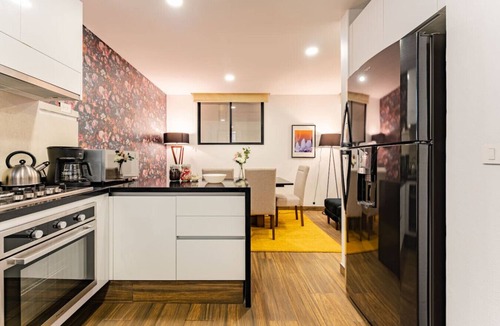 La Condesa Apartment | Modern La Condesa Apartment with Gym & Parking