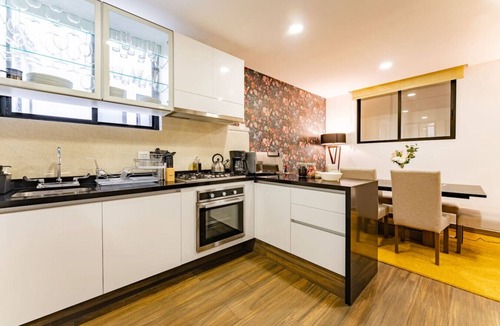 La Condesa Apartment | Modern La Condesa Apartment with Gym & Parking