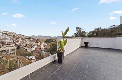 Huixquilucan Apartment | Modern Loft | Gym + Rooftop l Interlomas