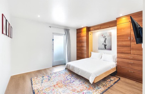 Roosevelt Apartment | Modern Loft-Style Studio by DTPH Poolside Access & parking