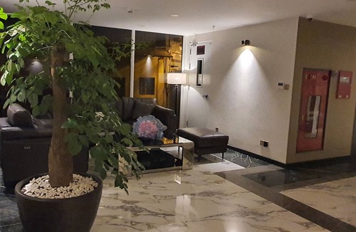 Cong Vi Hotel | MOMIZI HANOI 2 - PHAN KE BINH