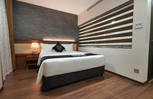 Cong Vi Hotel | MOMIZI HANOI 2 - PHAN KE BINH