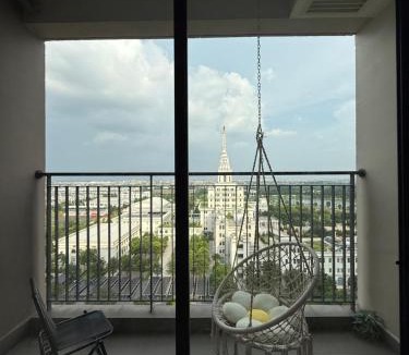 Gia Lam Apartment | Moon Homestay 1717