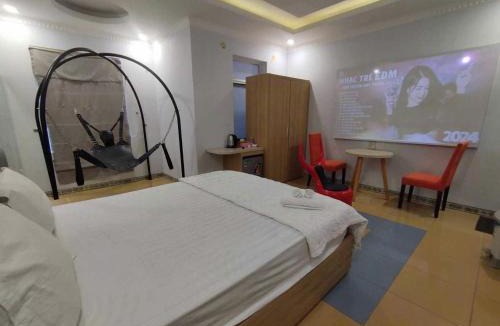 Tan Phu District Hotel | Motel roll