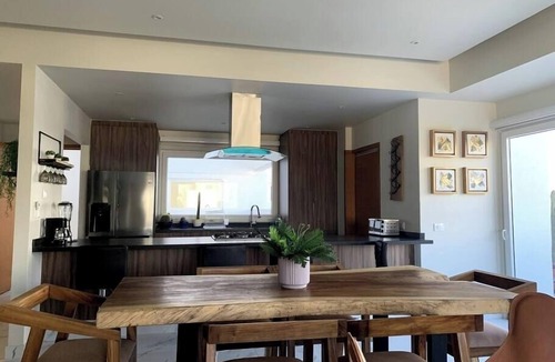 Providencia Condo | Mr W | 3BR Central Location Apartment