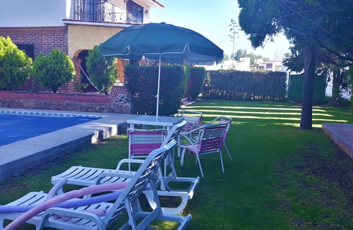 Tequisquiapan House | Espaciosa casa con alberca y asador en el Club de Golf Tequisquiapan