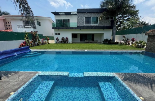 Lomas de Cocoyoc House | VACATION FAMILY HOME, MODERN HIMALAYA II