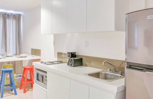 Centro Apartment | Air, King Bed, Kitchen, 50 Mbps Wi-Fi, V1