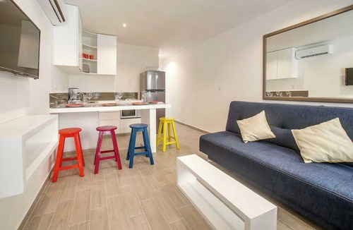 Centro Apartment | Affordable, Minimal, Clean, Fast Wi-Fi, Roof, V6