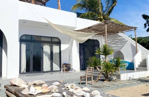 Ninh Hai House | My Hoa Oceanfront Home