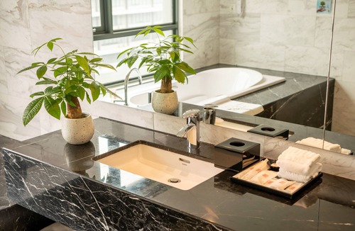 Dich Vong Hau Hotel | My Way Hotel & Residence