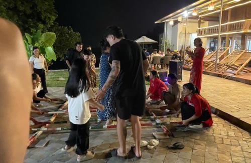 Hoa Binh Hotel | Nắng Village