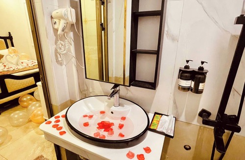 Dich Vong Hau Hotel | Nam Cuong X Hotel