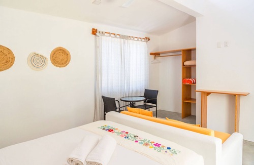 Emiliano Zapata Apartment | NEW! Beach 660 mts, Tropical Garden, Pool, BBQ
