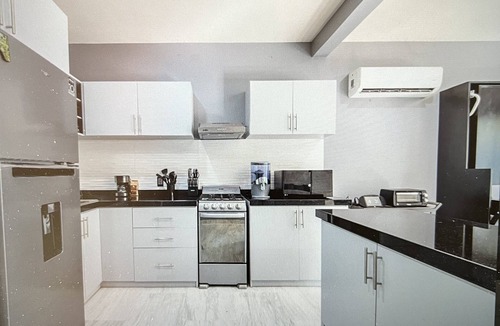 Puerto Escondido House | New Build 10 min walk to the Turtle Release Beach -Pool - 2 mins to downtown