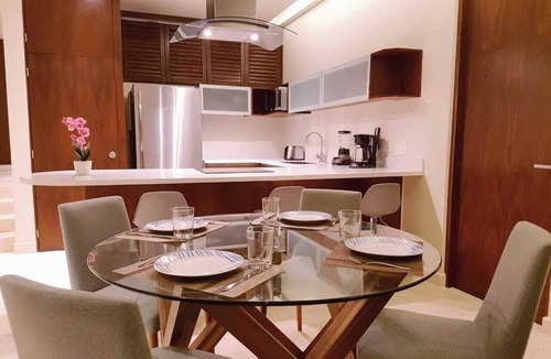 Downtown Apartment | New condo in best building Playa, 1 block from beach, amazing rooftop pool