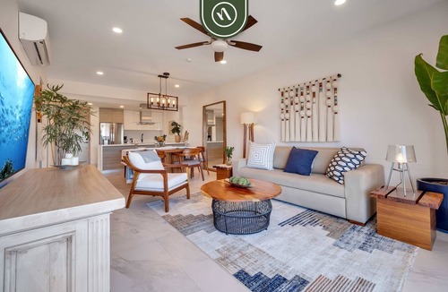 El Tezal Apartment | New Condo Right Next to the Beach - Pool