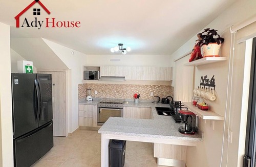 El Marques House | New, fully equipped! Full bathroom for each room.