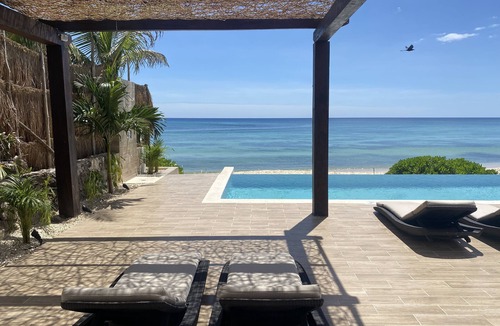 Akumal House | New Infinity Pool on Sandy Beachfront Boho-Chic Villa