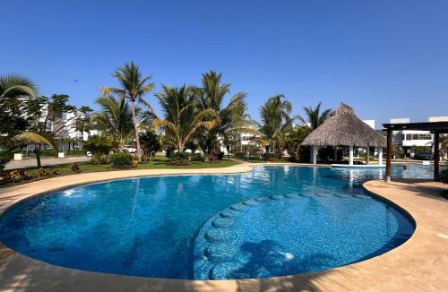 Boulevard Barra Vieja House | New Modern Acapulco Diamante House Getaway with Pool View and Beach Club
