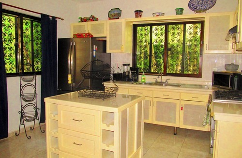 Playacar Fase I House | New! Monthly rentals! 2 bdrs Private Pool house/BBQ close to the beach.