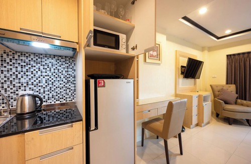 Pratumnak Hill Apartment | New Nordic VIP 5 by Apartwell